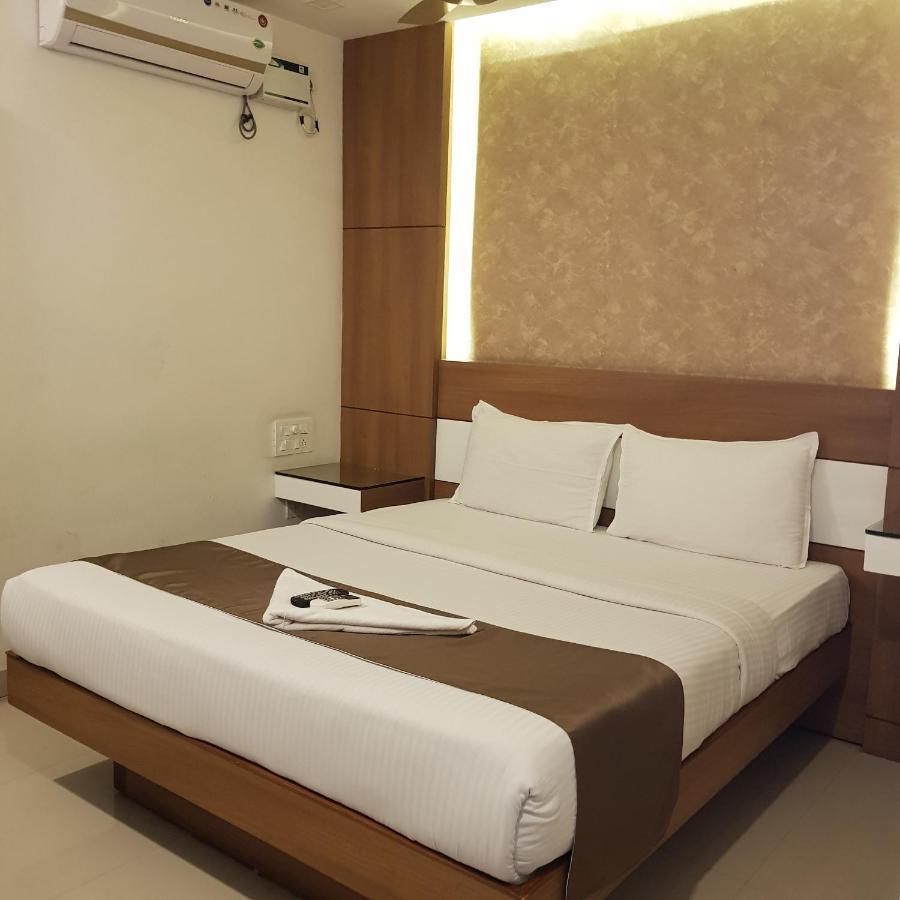 The Galaxy Suites Kochi Dış mekan fotoğraf
