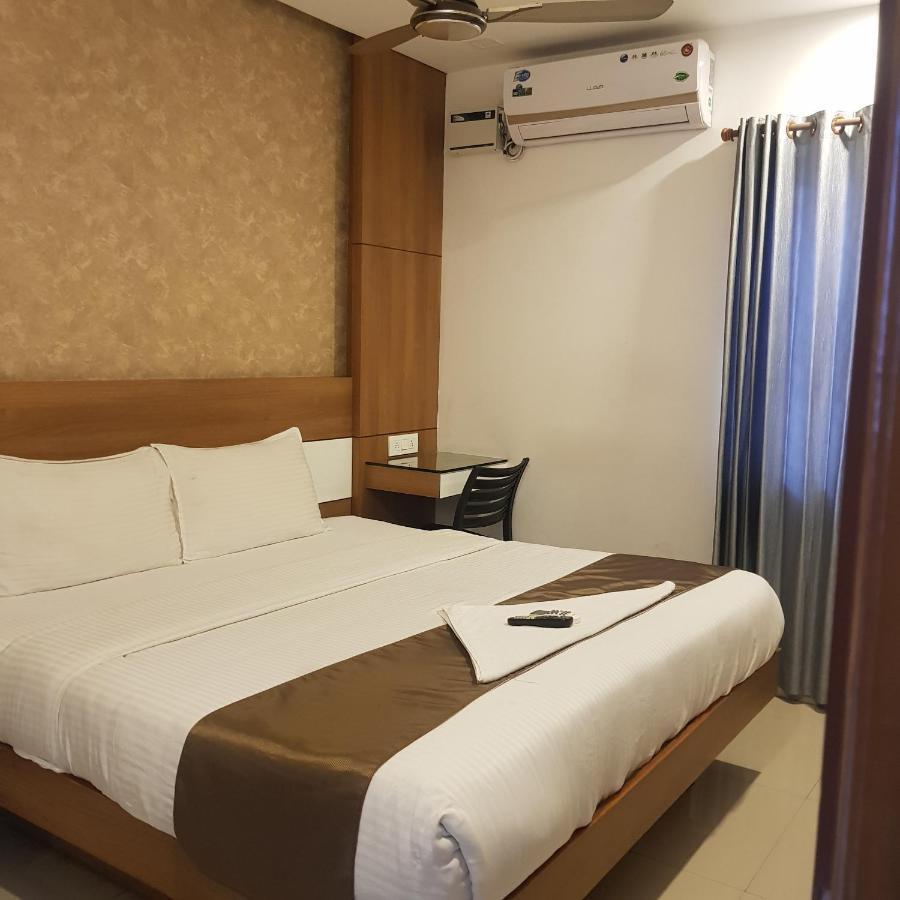 The Galaxy Suites Kochi Dış mekan fotoğraf