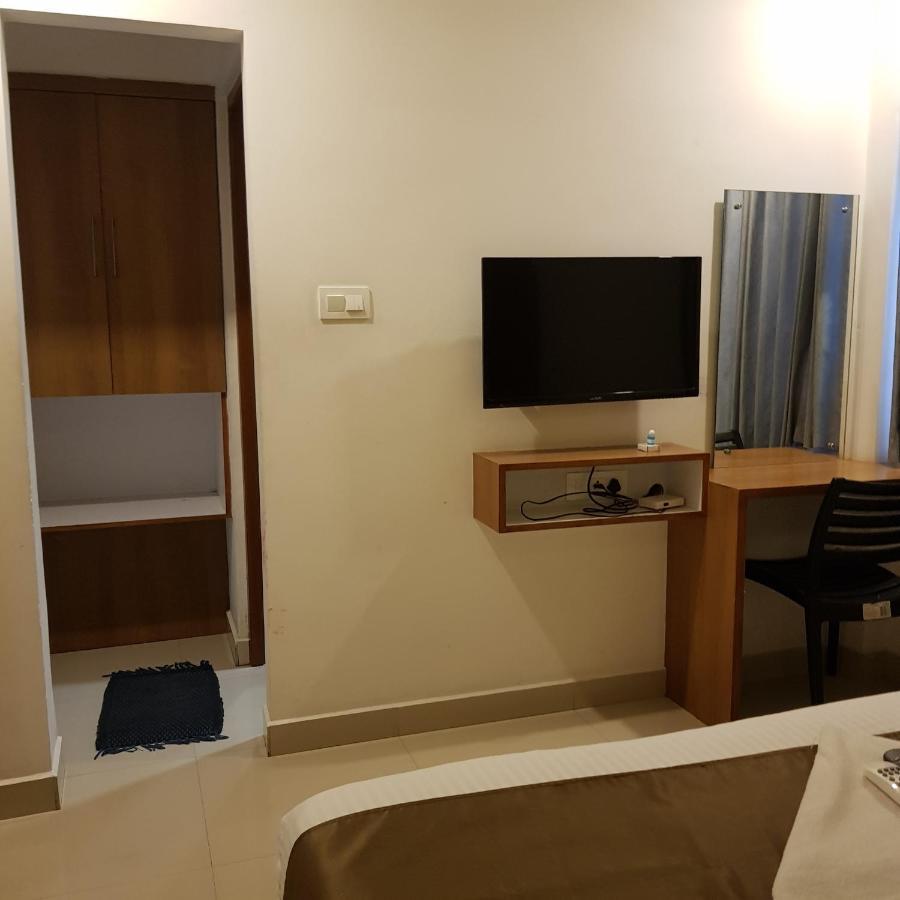 The Galaxy Suites Kochi Dış mekan fotoğraf