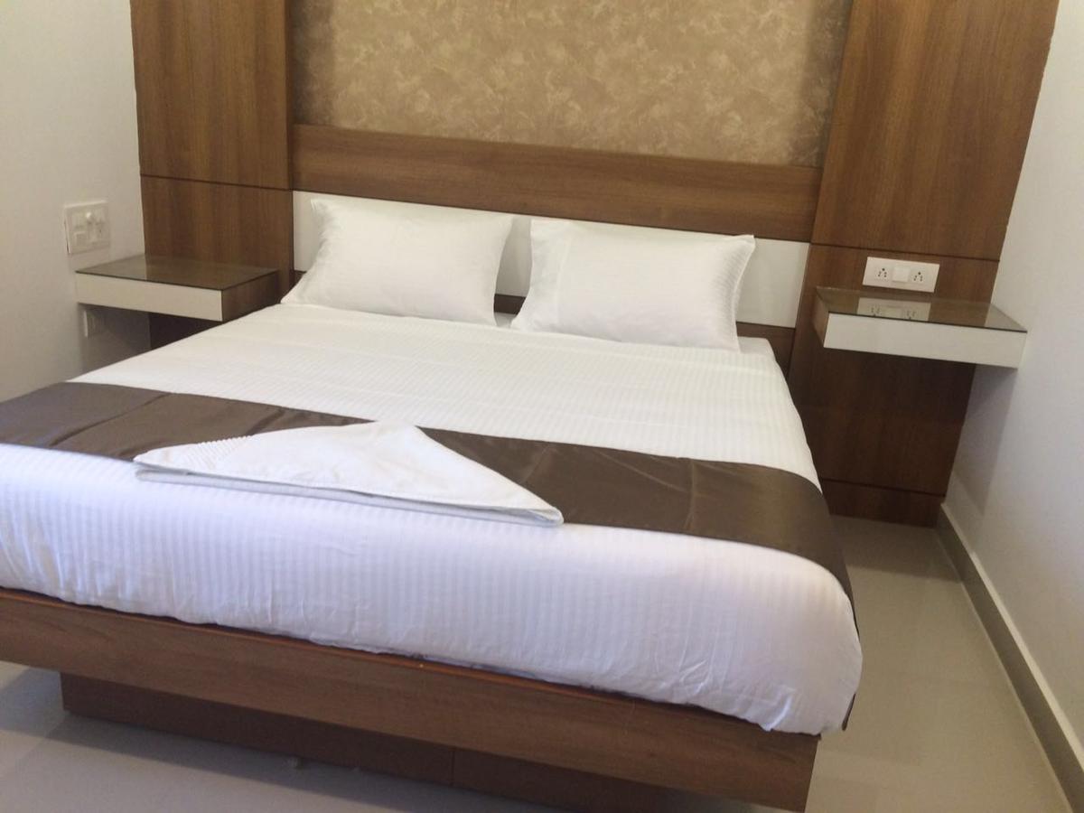 The Galaxy Suites Kochi Dış mekan fotoğraf