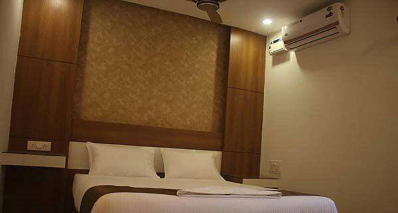 The Galaxy Suites Kochi Dış mekan fotoğraf