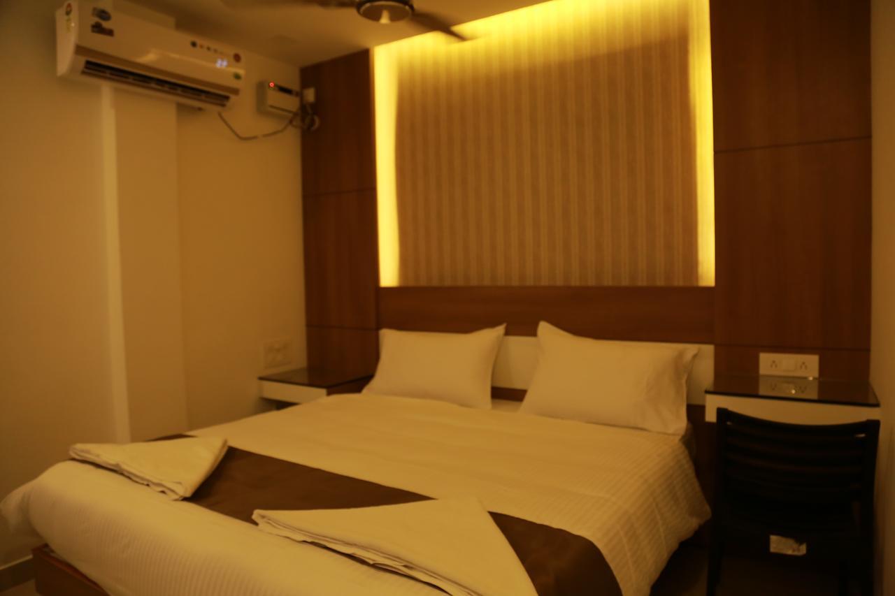 The Galaxy Suites Kochi Dış mekan fotoğraf
